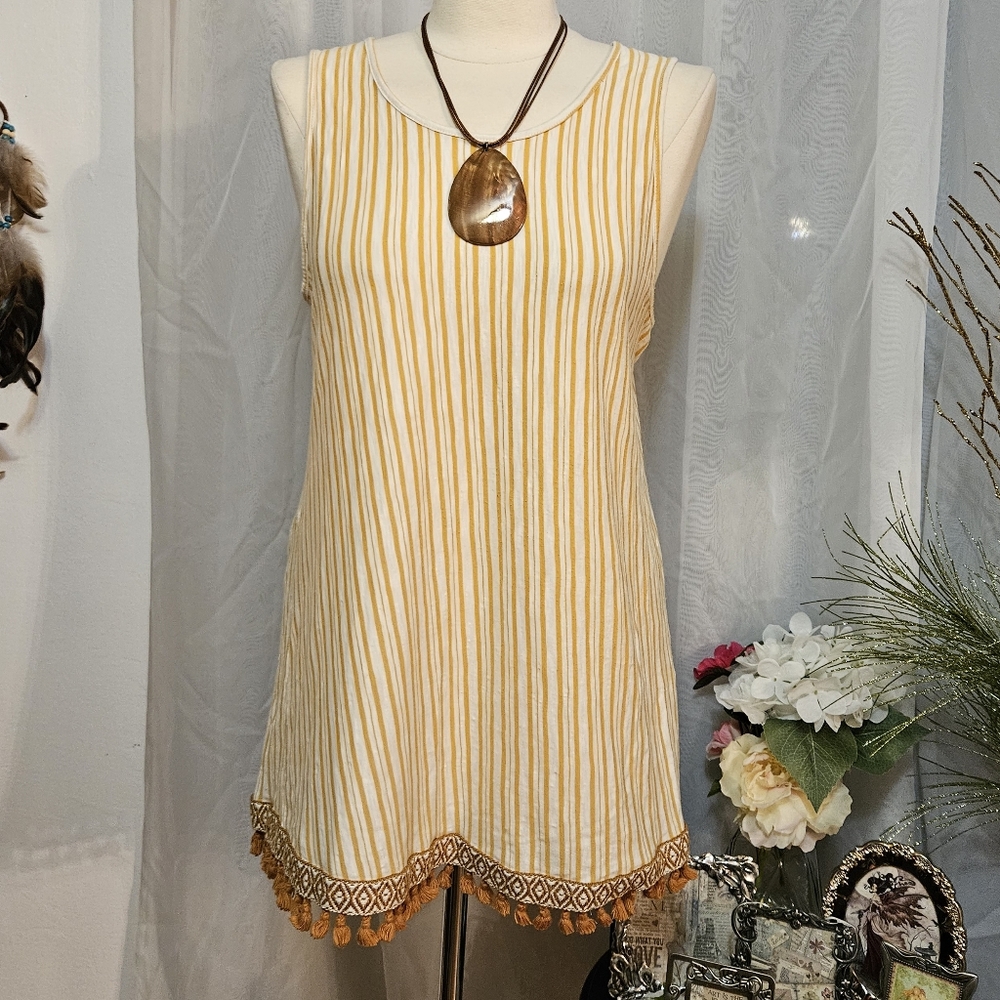 Anthropologie W5 Sleeveless Top with Tassel Hem